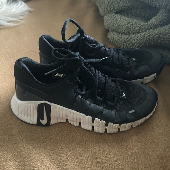 Nike metcon black women 6 1/2 - Picture 1 of 4